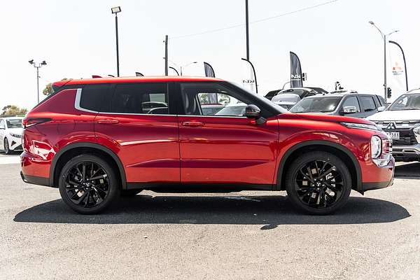 2024 Mitsubishi Outlander Black Edition ZM