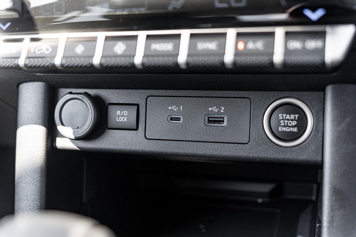 2024 Mitsubishi Triton GLS MV 4X4