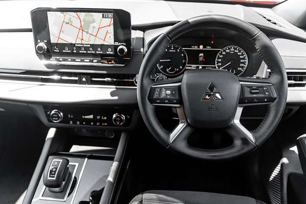 2024 Mitsubishi Outlander Black Edition ZM
