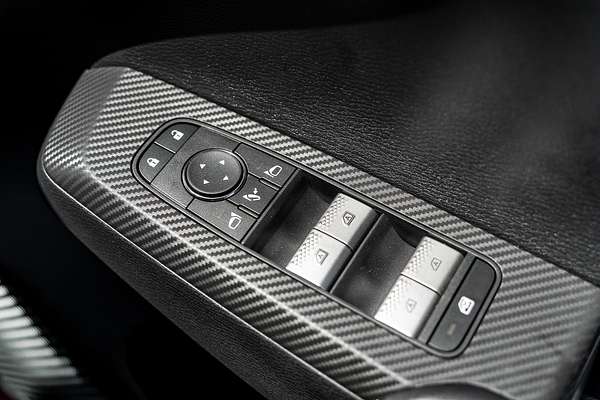 2024 Mitsubishi Outlander Black Edition ZM