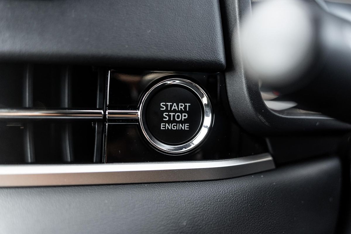 2024 Mitsubishi Outlander Black Edition ZM