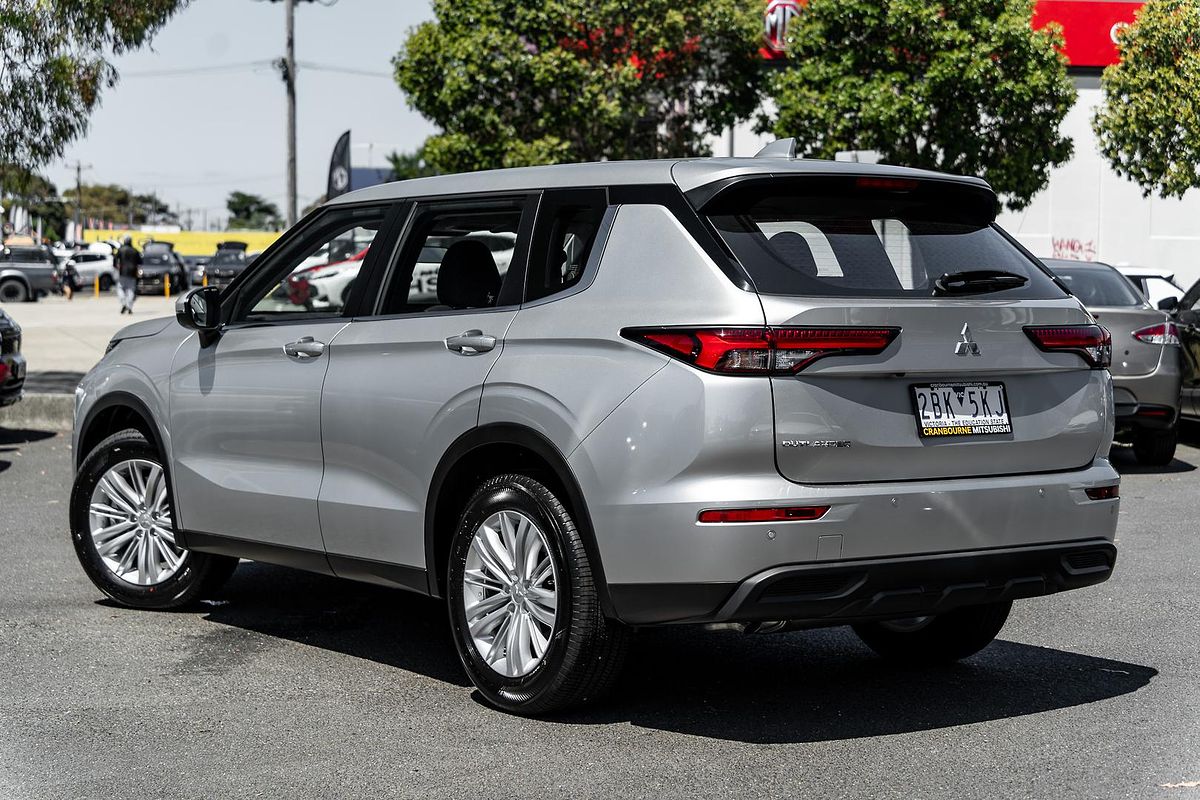 2024 Mitsubishi Outlander ES ZM