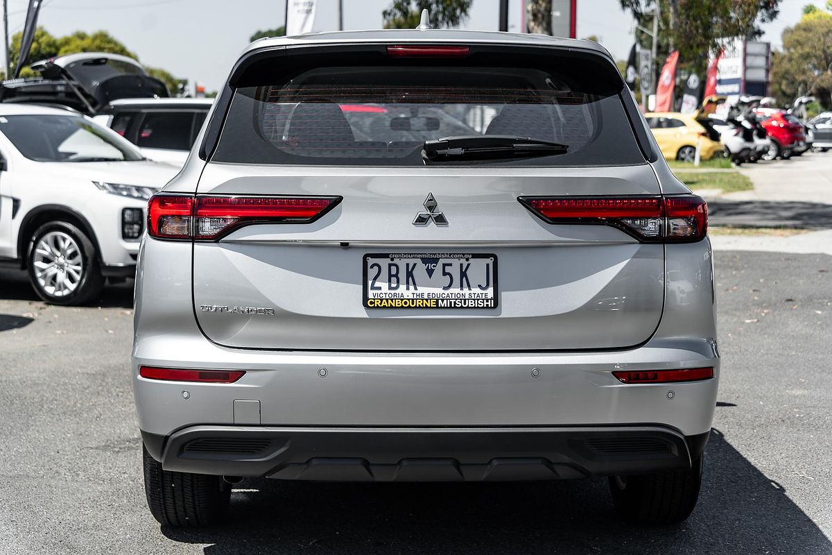 2024 Mitsubishi Outlander ES ZM