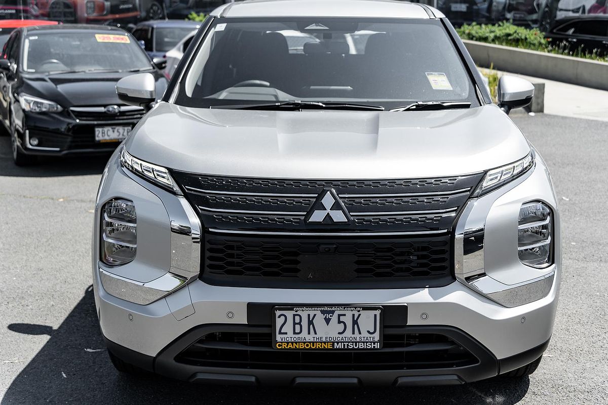2024 Mitsubishi Outlander ES ZM