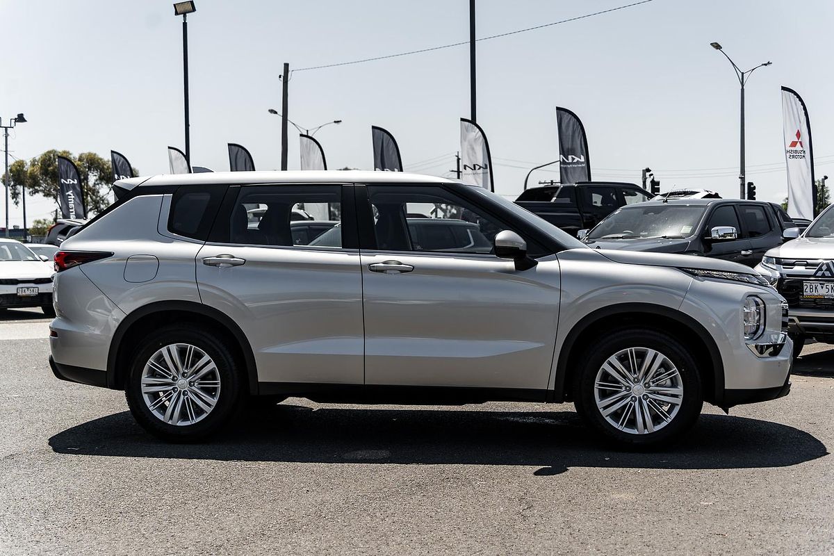 2024 Mitsubishi Outlander ES ZM
