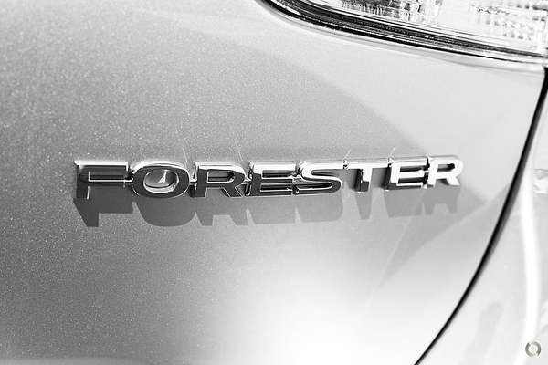 2024 Subaru Forester 2.5i-S S5