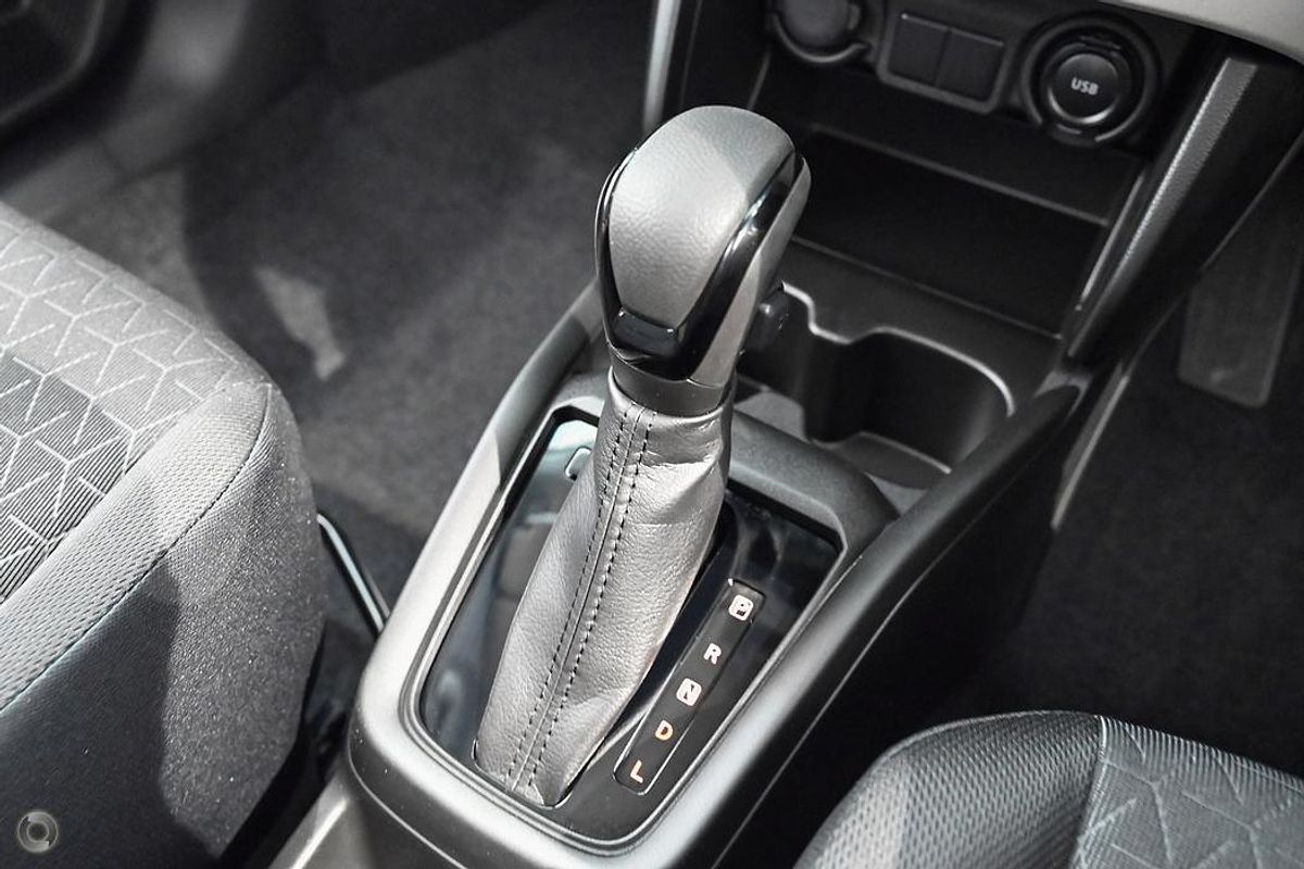 2024 Suzuki Swift Hybrid UZ