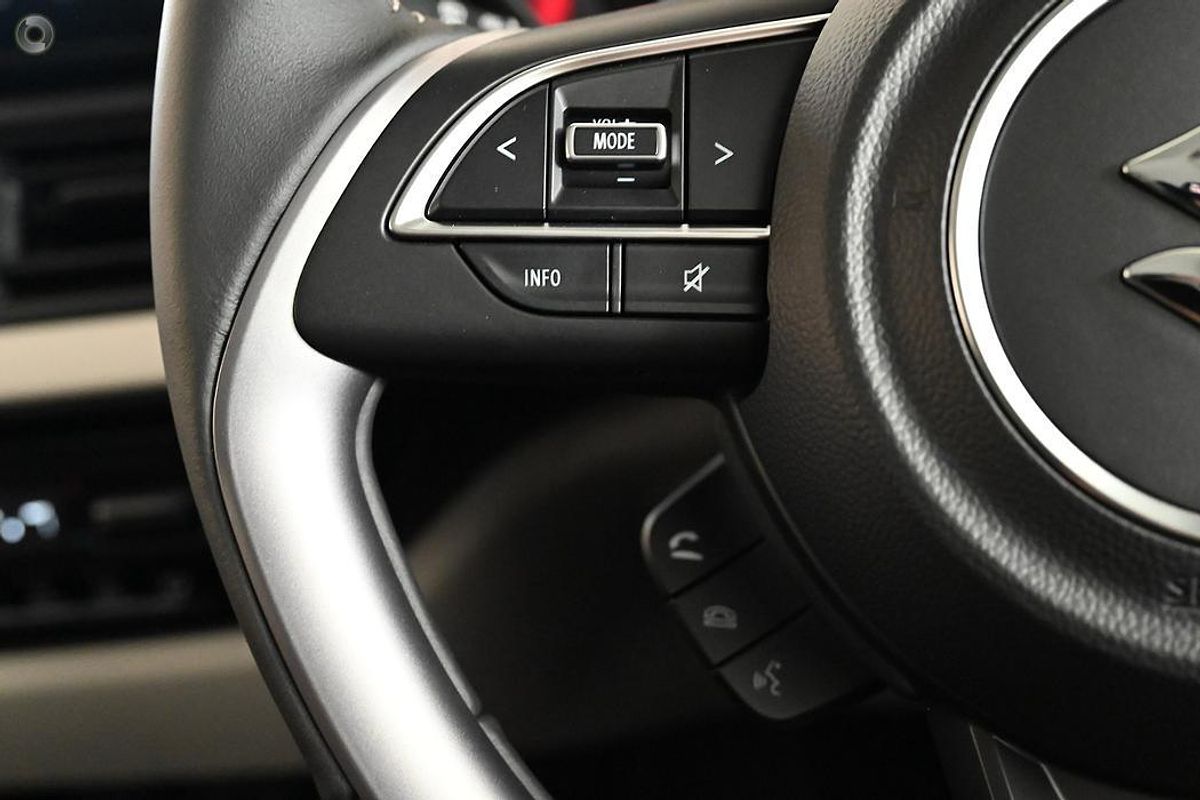 2024 Suzuki Swift Hybrid UZ