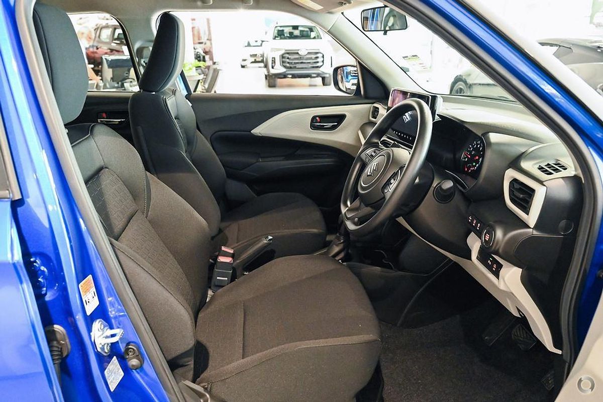 2024 Suzuki Swift Hybrid UZ