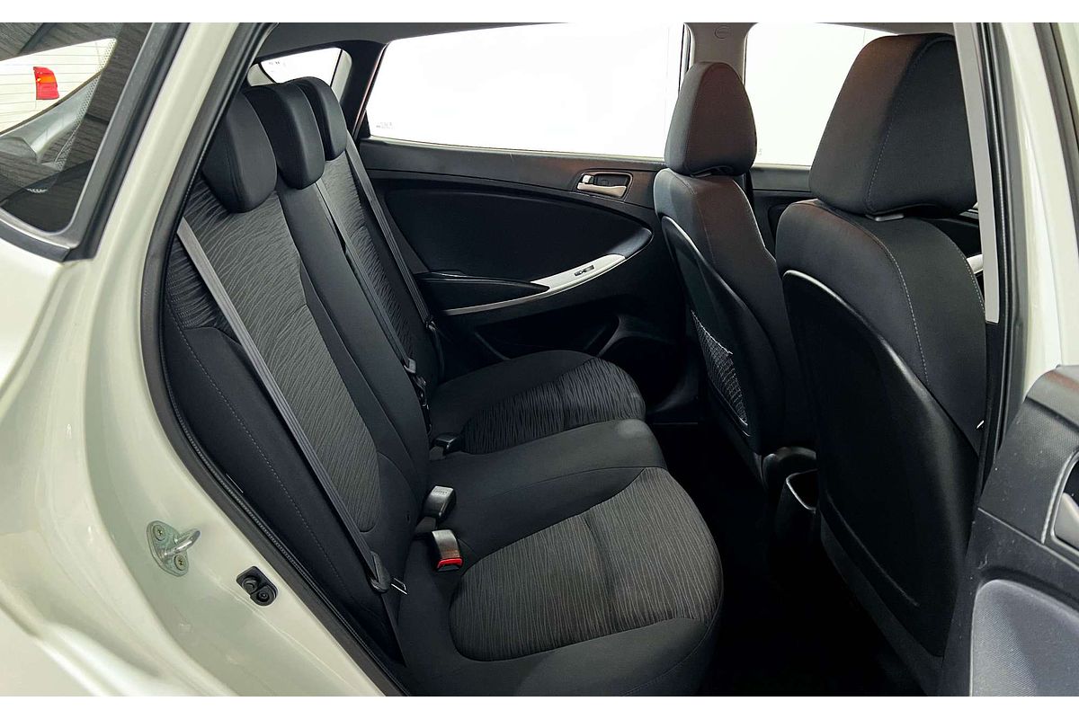 2015 Hyundai Accent Active RB3