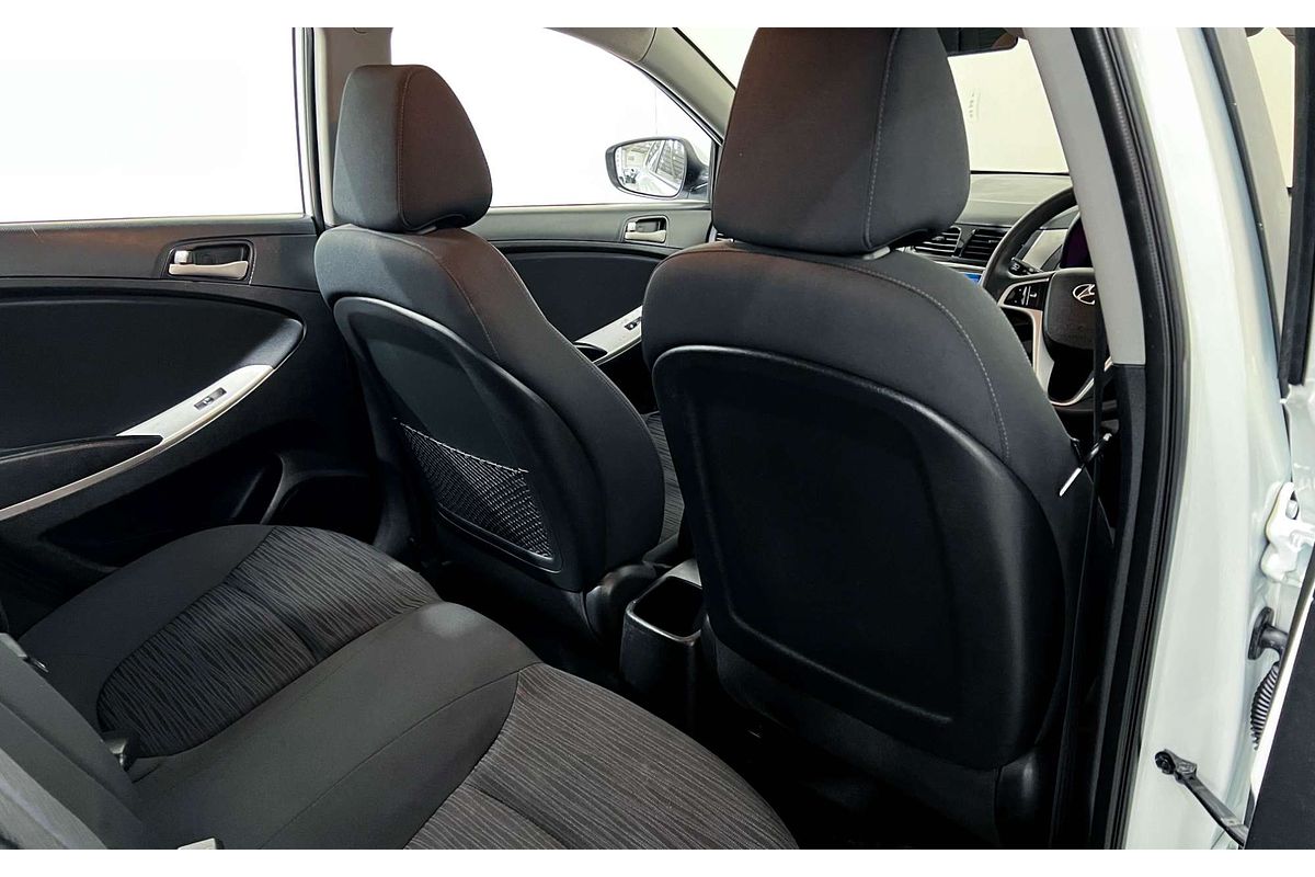 2015 Hyundai Accent Active RB3
