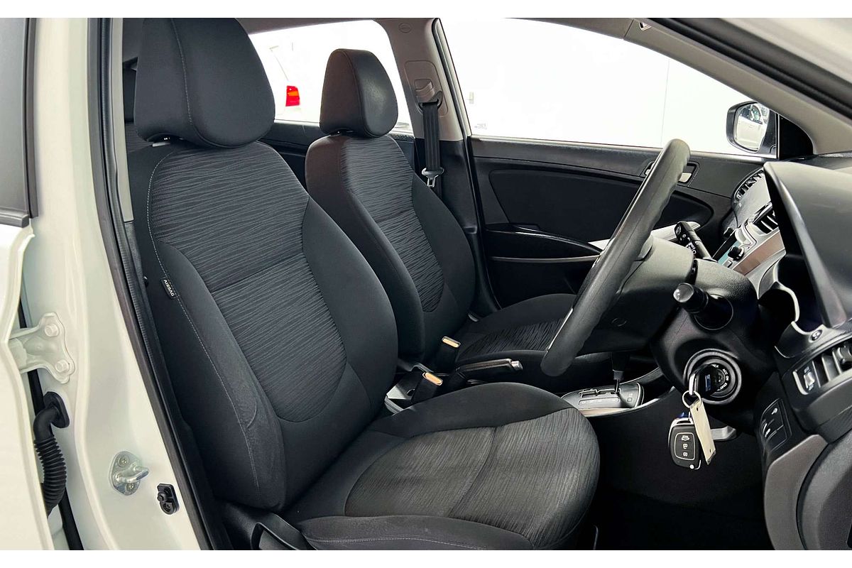 2015 Hyundai Accent Active RB3