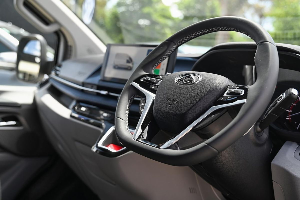 2024 LDV Deliver 7 SWB