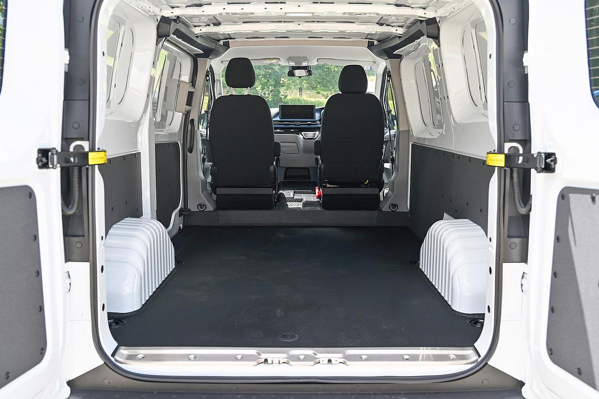 2024 LDV Deliver 7 SWB
