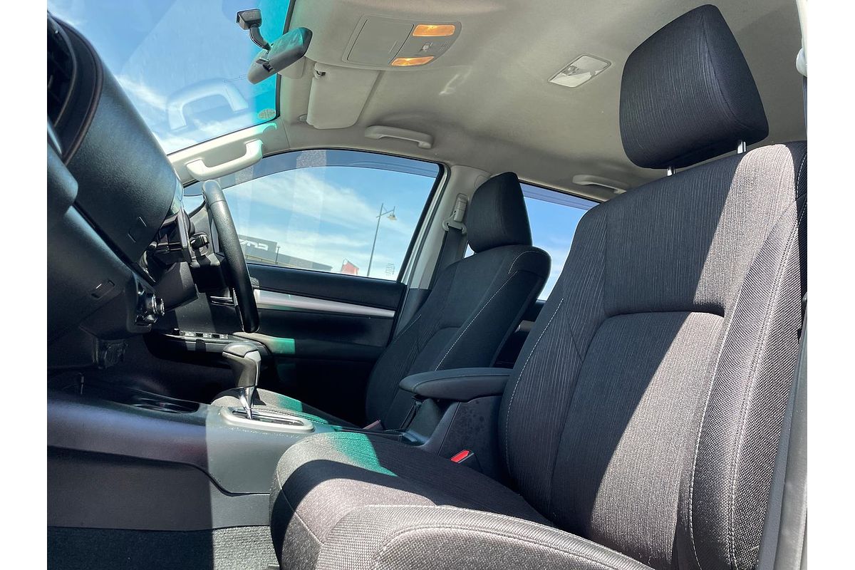 2017 Toyota Hilux SR5 GUN126R 4X4