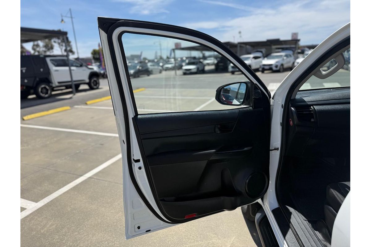 2018 Toyota Hilux SR GUN126R 4X4