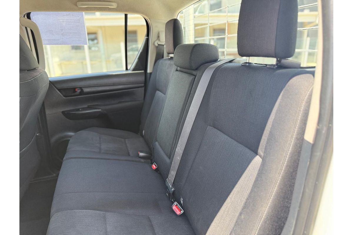 2017 Toyota Hilux SR GUN126R 4X4