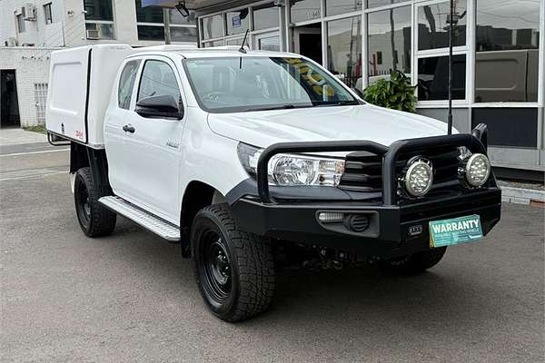 2018 Toyota Hilux Workmate GUN125R 4X4
