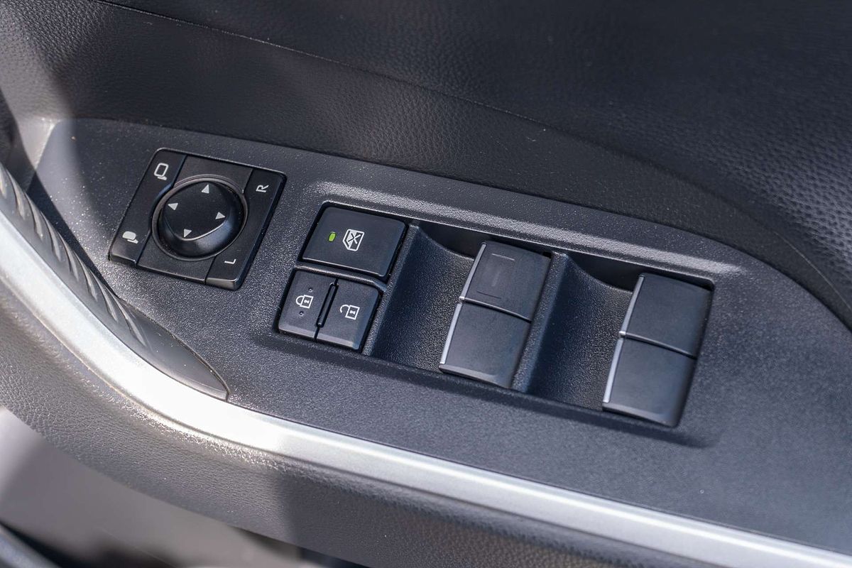 2020 Toyota RAV4 Cruiser AXAH54R