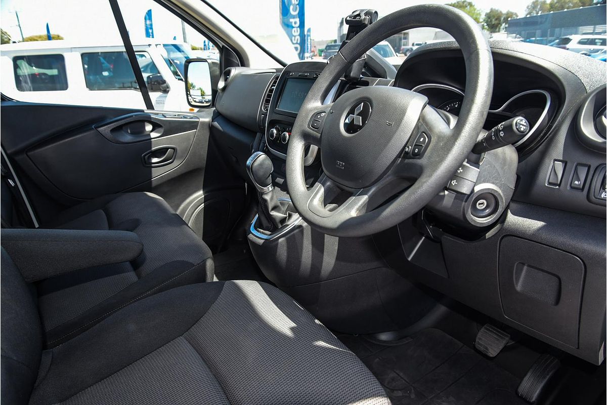2022 Mitsubishi Express GLX SN SWB