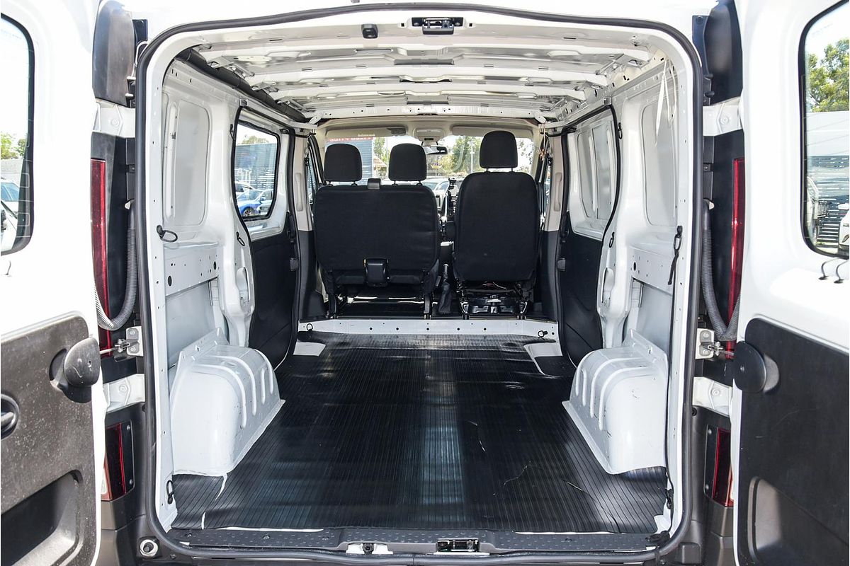 2022 Mitsubishi Express GLX SN SWB