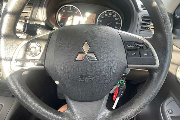 2017 Mitsubishi Triton GLX MQ 4X4