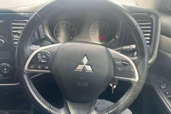 2013 Mitsubishi Outlander ES ZJ