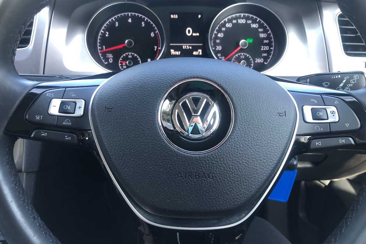 2016 Volkswagen GOLF 92TSI Trendline 7