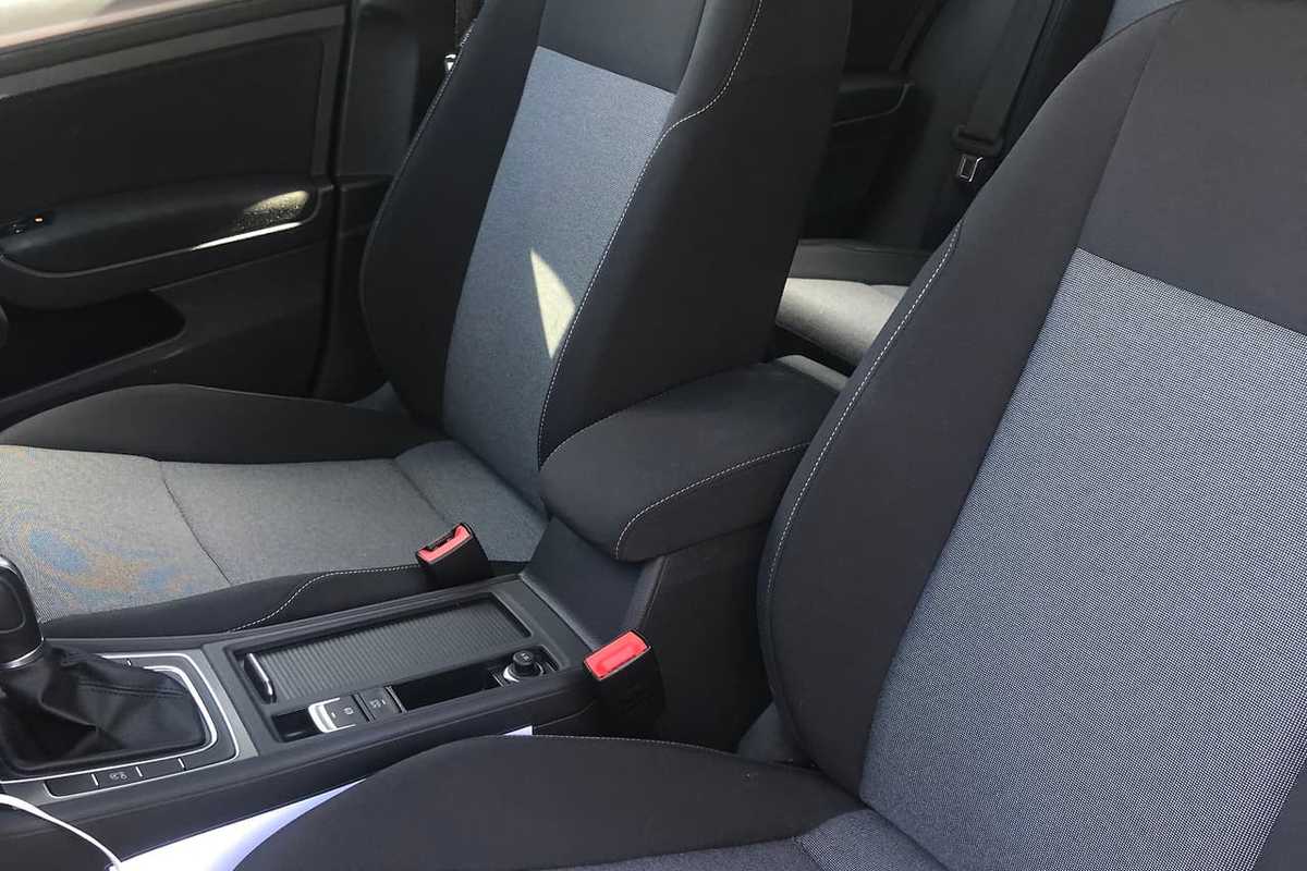 2016 Volkswagen GOLF 92TSI Trendline 7