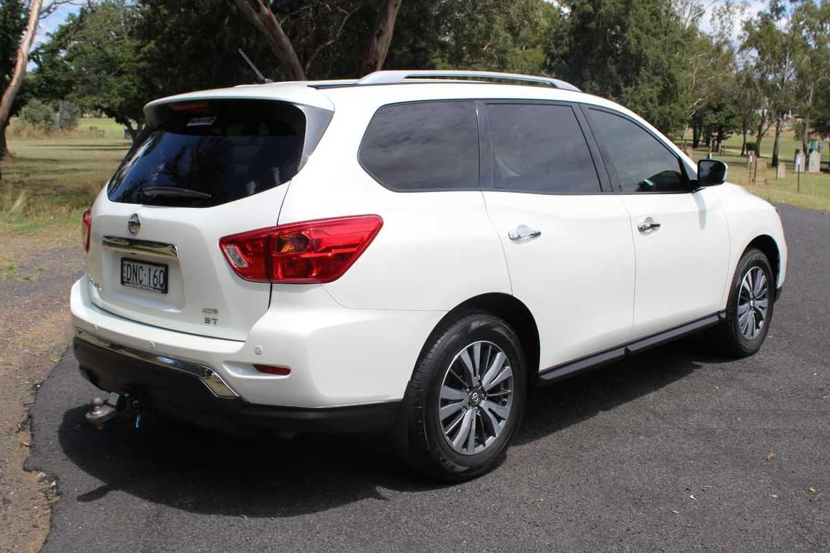 2017 Nissan PATHFINDER ST R52 Series II