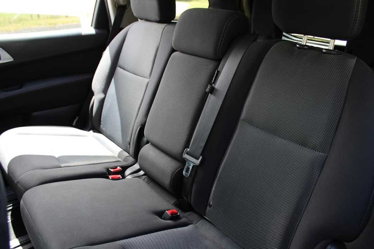 2017 Nissan PATHFINDER ST R52 Series II