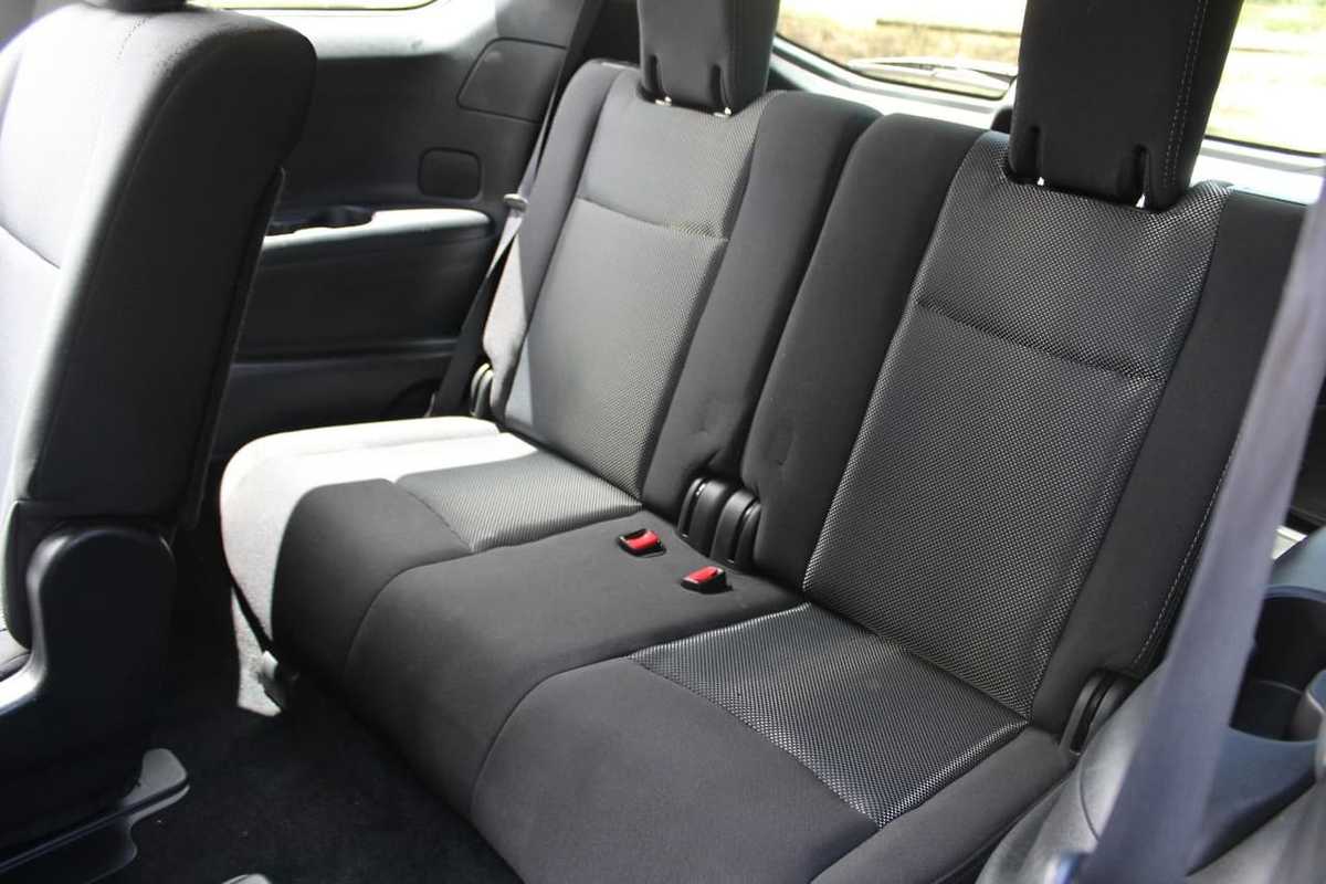 2017 Nissan PATHFINDER ST R52 Series II