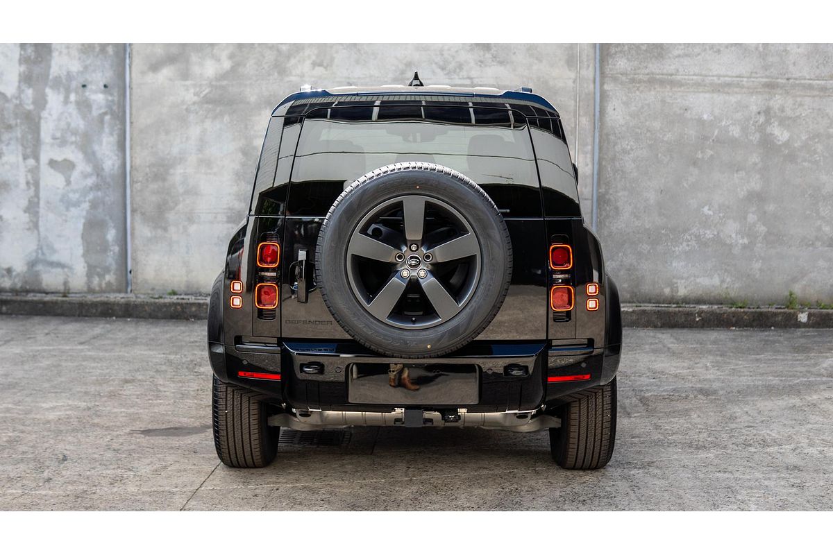 2024 Land Rover Defender 110 P400e X-Dynamic SE L663
