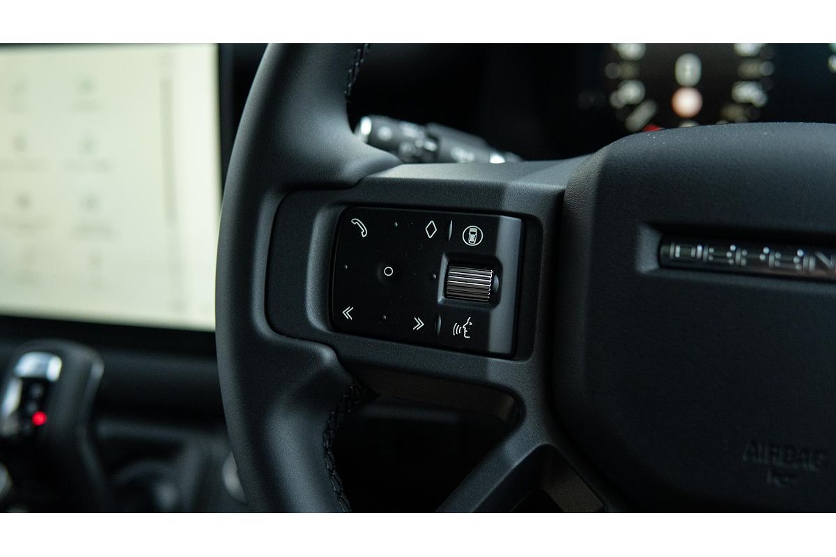 2024 Land Rover Defender 110 P400e X-Dynamic SE L663