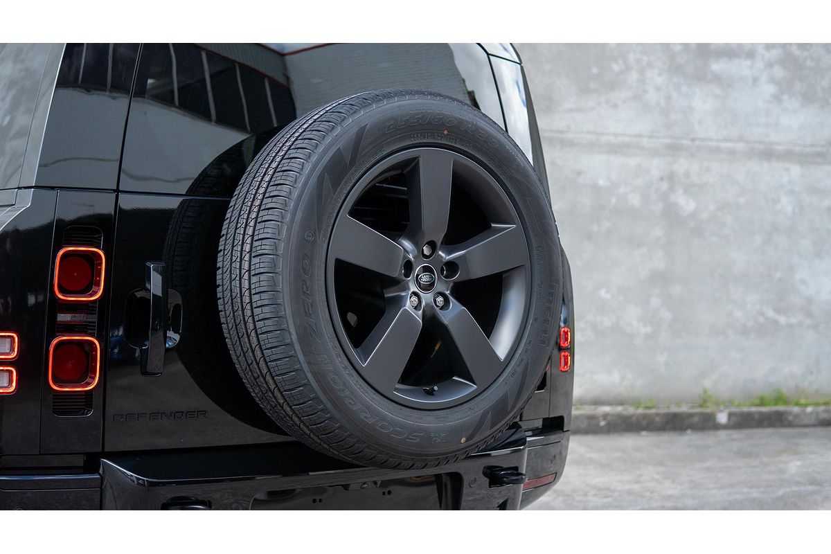 2024 Land Rover Defender 110 P400e X-Dynamic SE L663