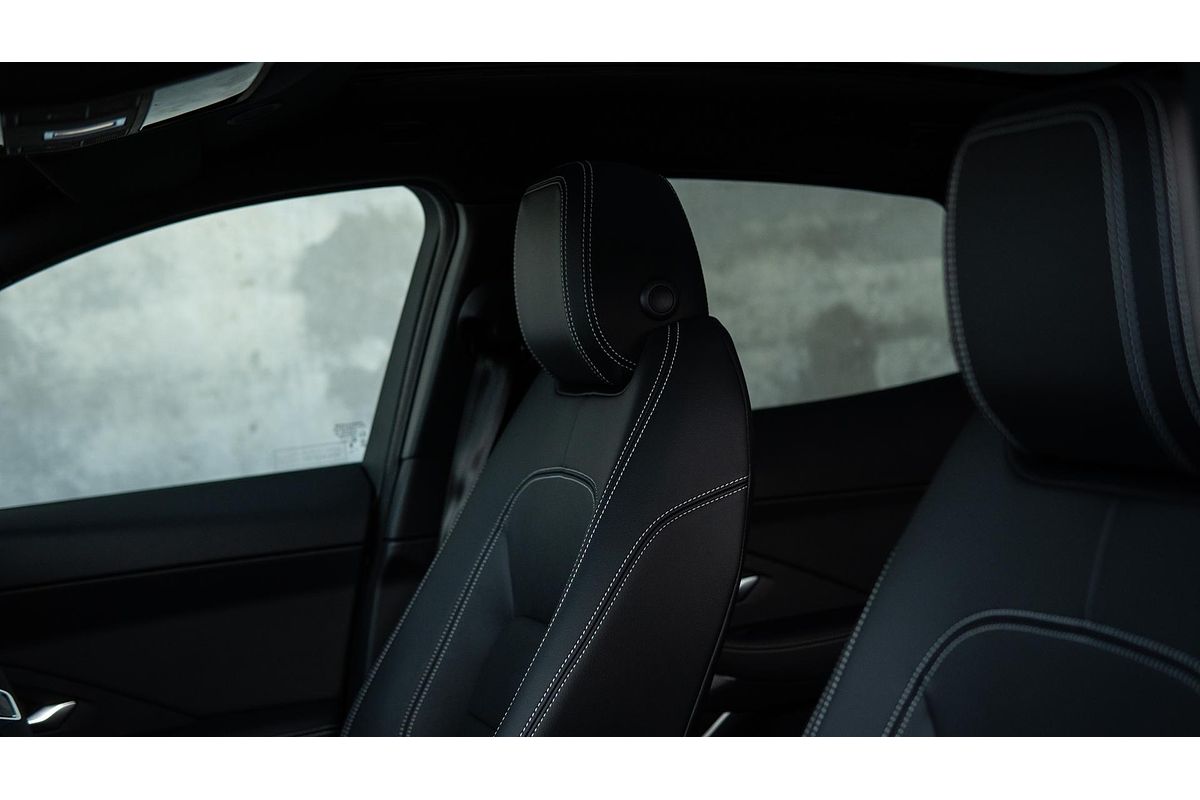 2024 Jaguar E-PACE P250 R-Dynamic SE X540