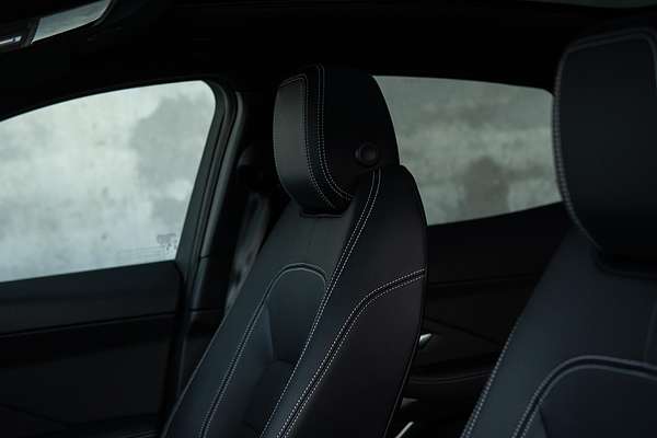 2024 Jaguar E-PACE P250 R-Dynamic SE X540