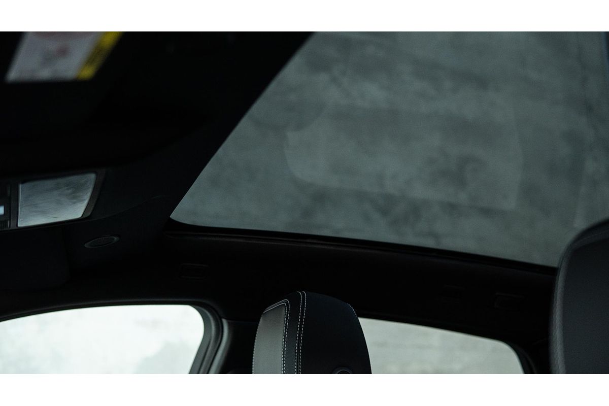 2024 Jaguar E-PACE P250 R-Dynamic SE X540