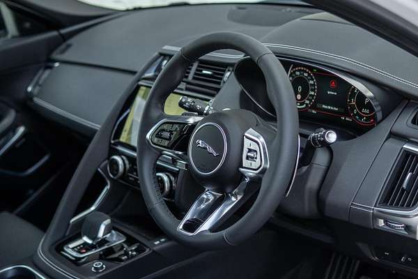 2024 Jaguar E-PACE P250 R-Dynamic SE X540