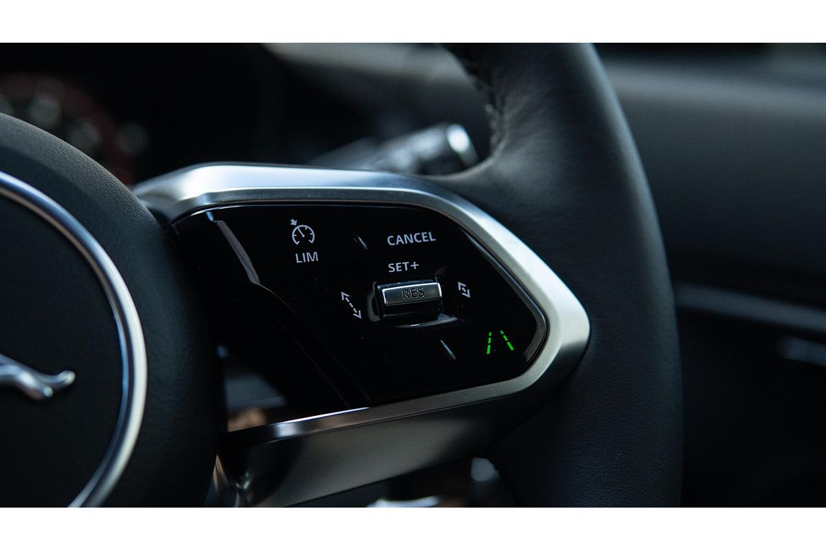 2024 Jaguar E-PACE P250 R-Dynamic SE X540