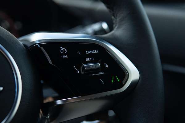2024 Jaguar E-PACE P250 R-Dynamic SE X540
