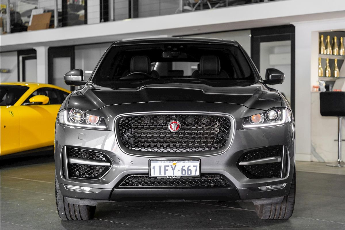 2019 Jaguar F-PACE 25d R-Sport X761