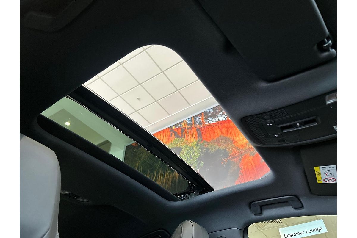 2021 Audi RS Q3 F3