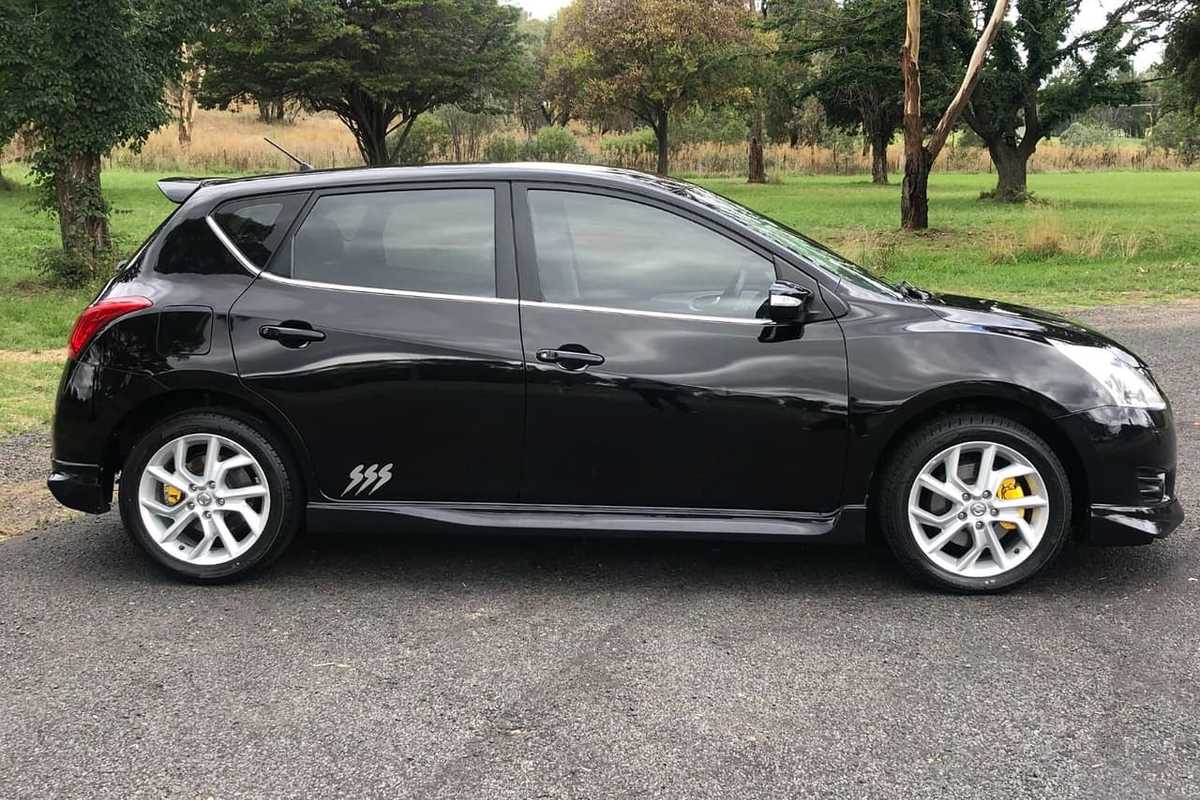 2013 Nissan PULSAR SSS C12