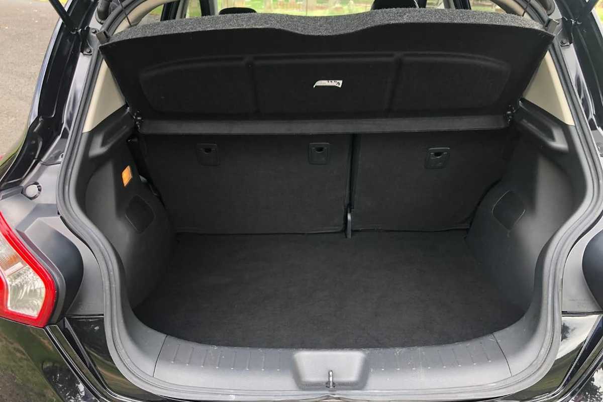 2013 Nissan PULSAR SSS C12