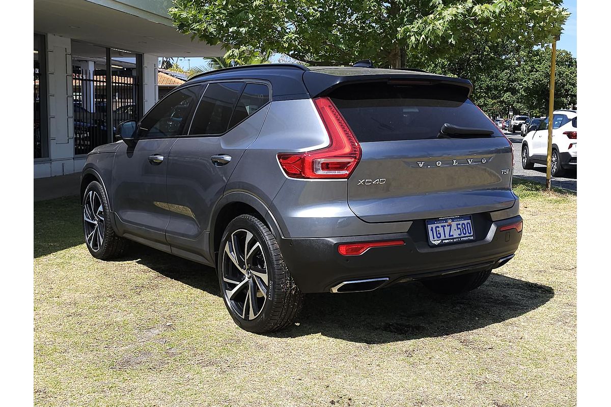 2019 Volvo XC40 T5 R-Design