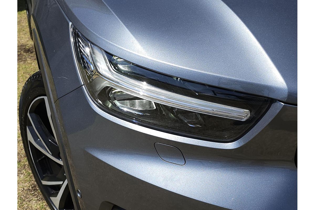 2019 Volvo XC40 T5 R-Design