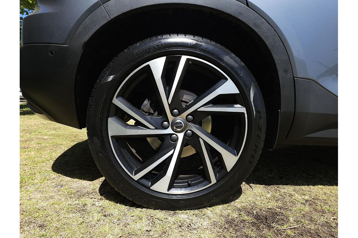 2019 Volvo XC40 T5 R-Design