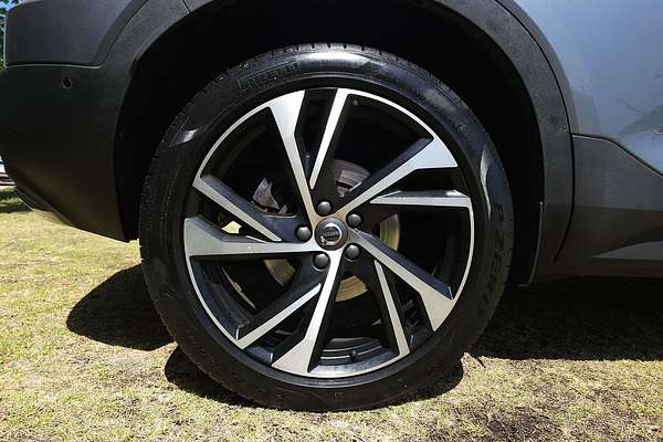 2019 Volvo XC40 T5 R-Design
