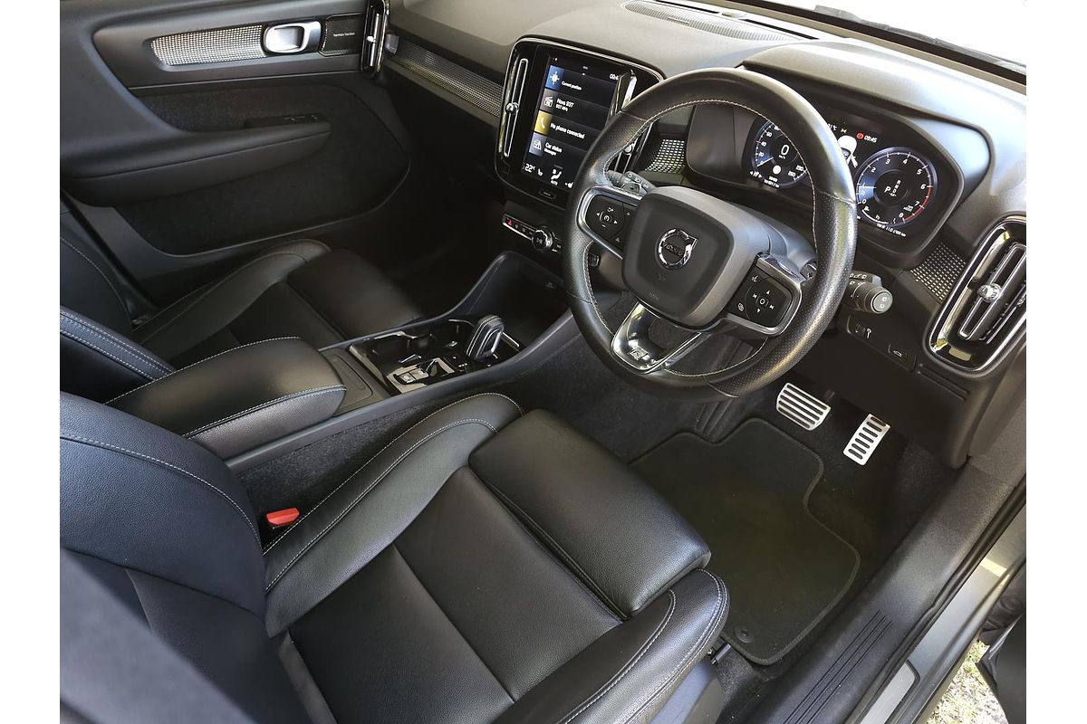 2019 Volvo XC40 T5 R-Design